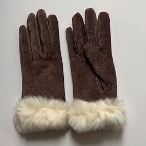 Vintage Brown Suede Gloves with Cream Fur Trim.